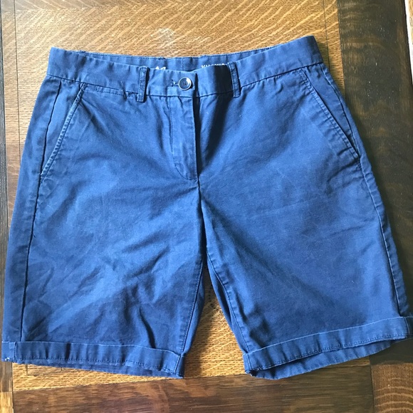 ☀️Gap Khaki Boyfriend Roll-Up Shorts🛍 - Picture 1 of 3